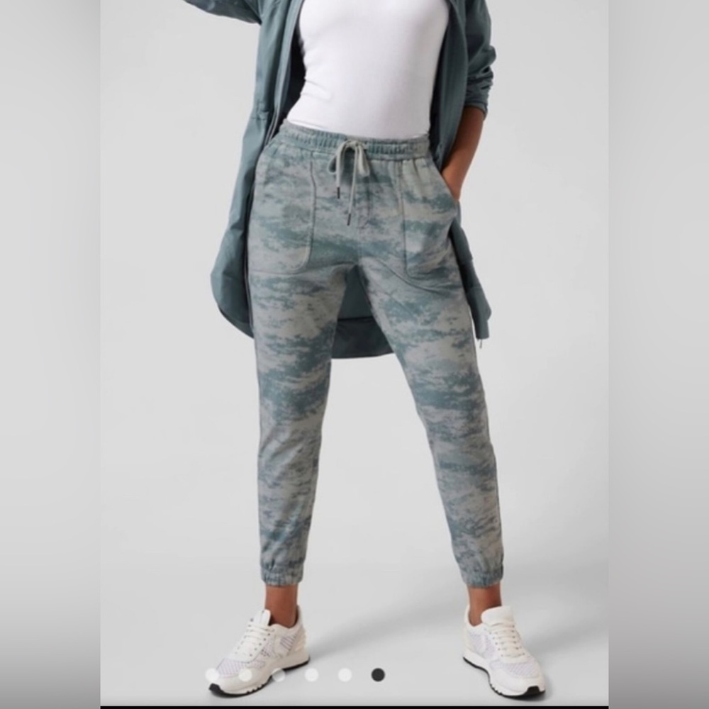 Athleta farallon printed jogger